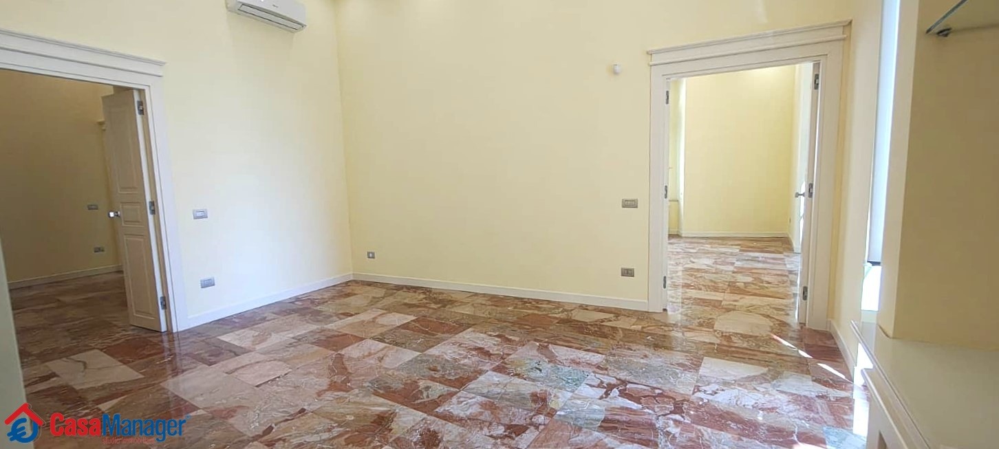 materdei -  appartamento 6 locali � 530.000 T640