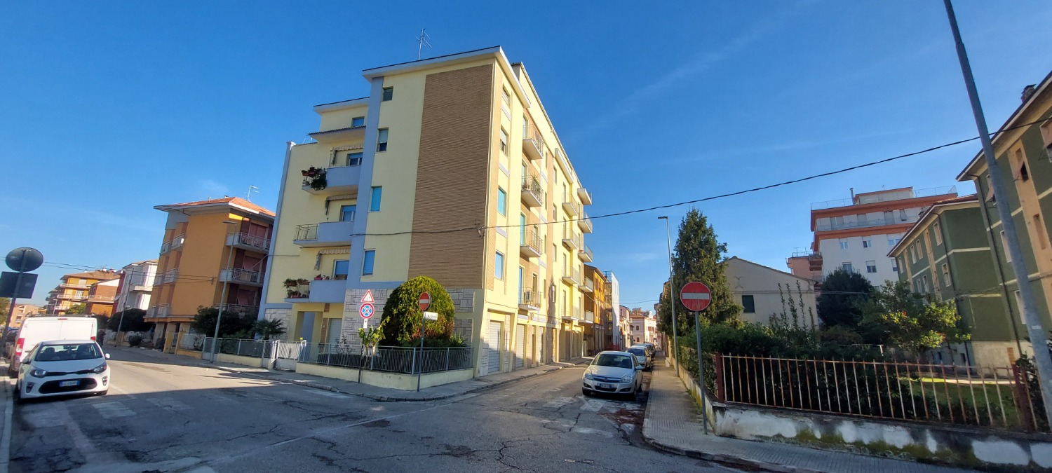 annuncio-1
